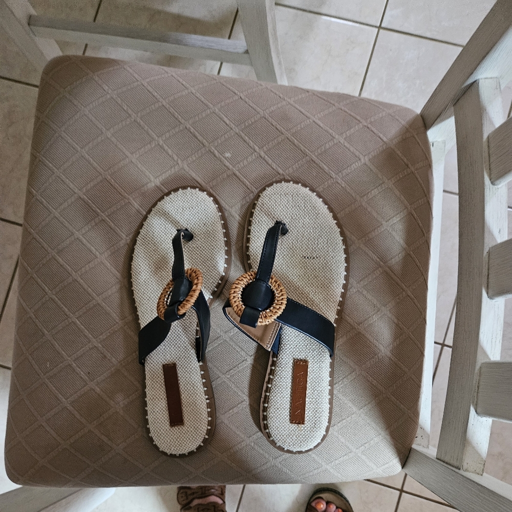 Nautica Sandals Size 8 1/2